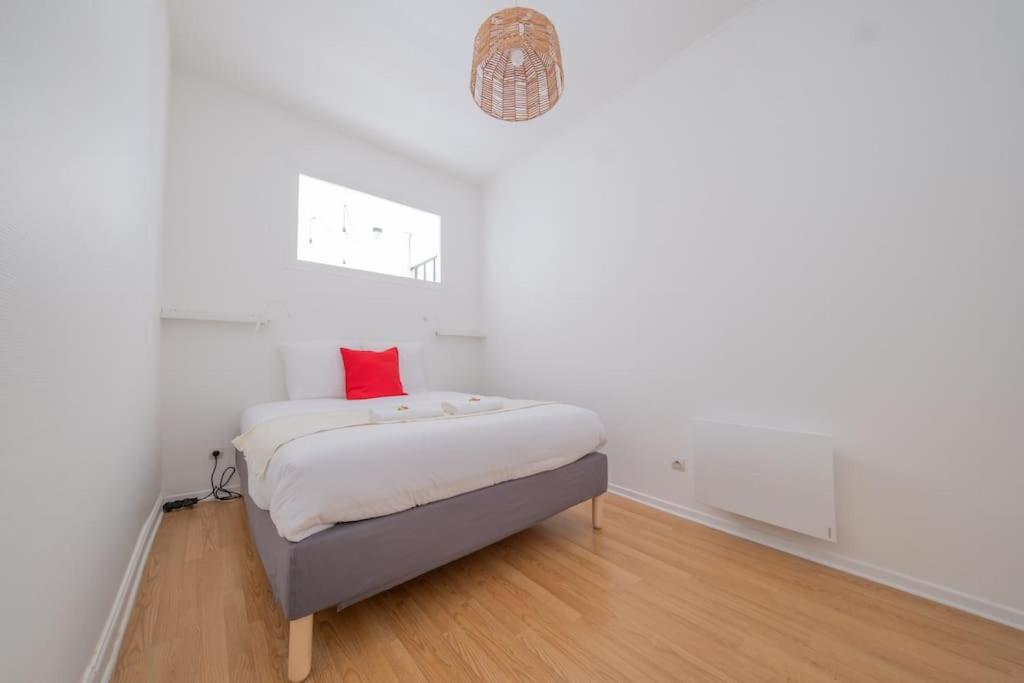 L'Ange Au Sourire Apartment Реймс Екстериор снимка